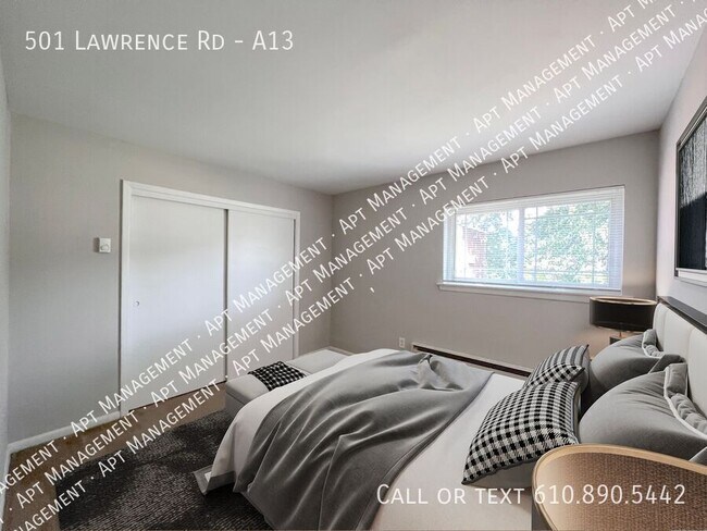 Building Photo - 501 Lawrence Rd