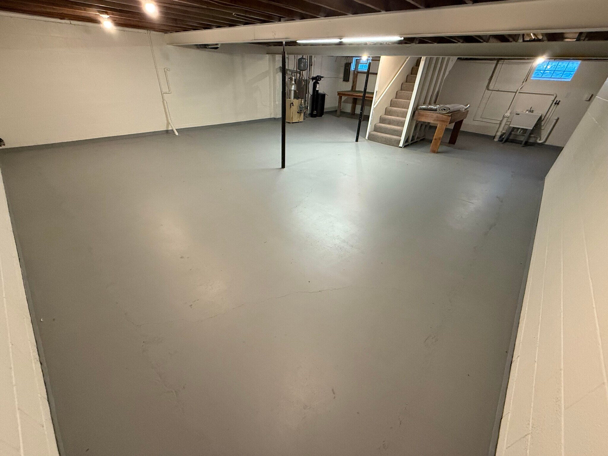 Lower Level - 211 E Paradise Dr