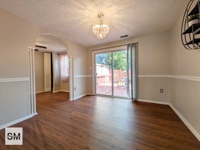 Building Photo - 14505 Farmcrest Pl