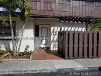 Building Photo - 6943 SW 40th St