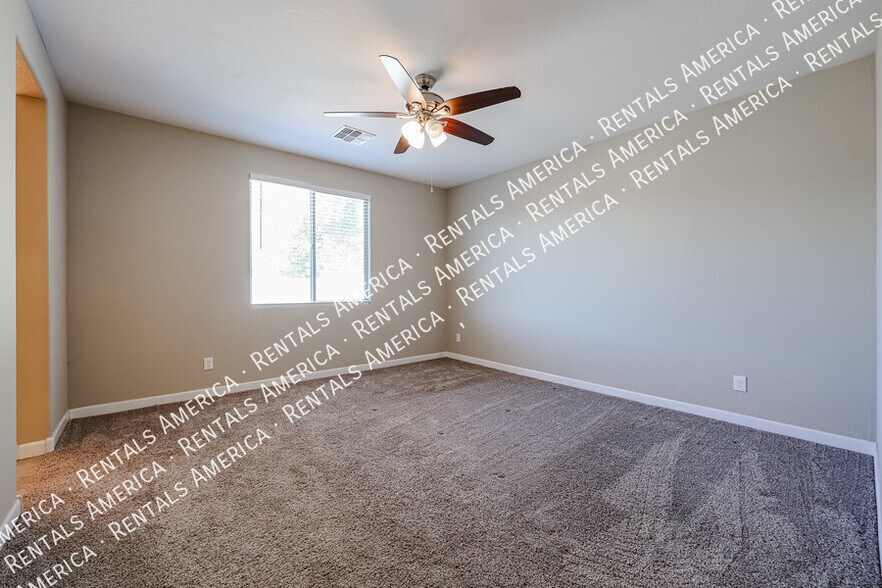 Building Photo - 7526 S 28th Pl