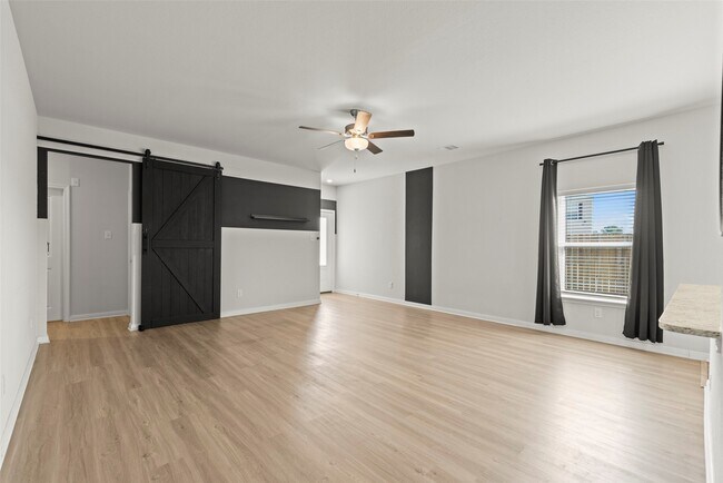Building Photo - 11430 Amber Plns Dr