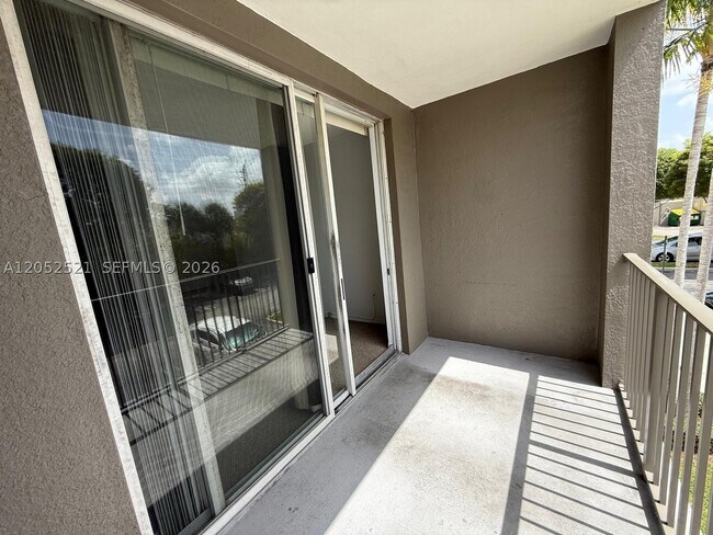 Building Photo - 6861 SW 44th St