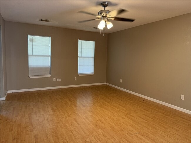 Building Photo - 6005 Beech Dr