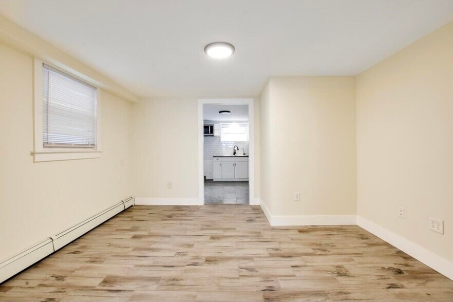 Study/dining - 728 Golden Ave