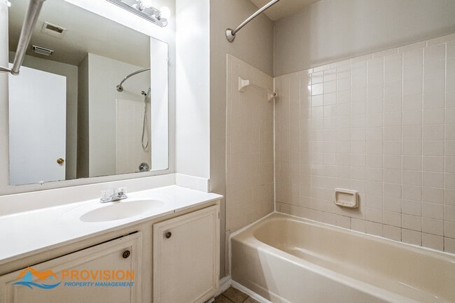 Building Photo - 2589 Ambling Cir