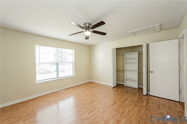 Building Photo - 811 Kiefer Field Ct