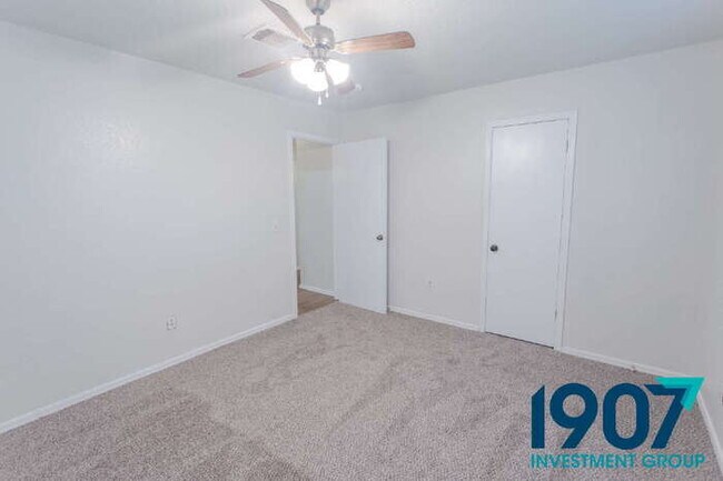 Building Photo - SPECIAL OFFER! Move In Now & Get 50% Off Y...