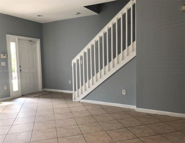 Building Photo - 8209 SW 25th Ct