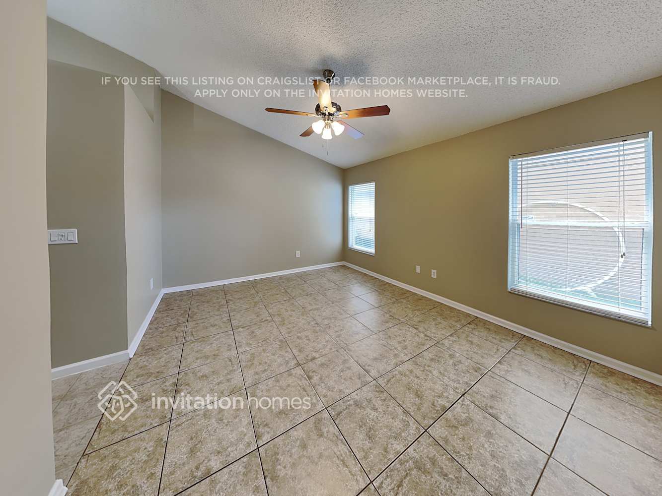 Building Photo - 2800 Falcon Crest Pl