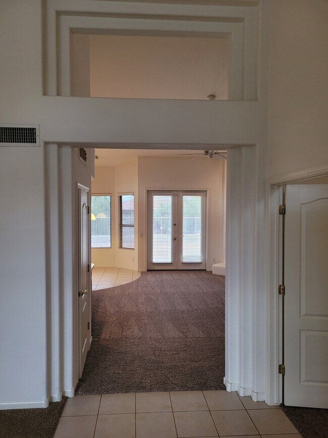 Building Photo - BEAUTIFUL 3/2 HOUSE FOR RENT IN TATUM RANCH