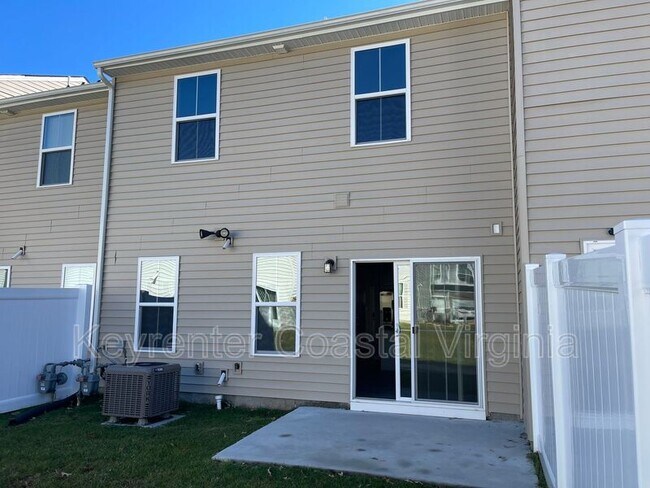 Building Photo - 130 Bicameral Ln