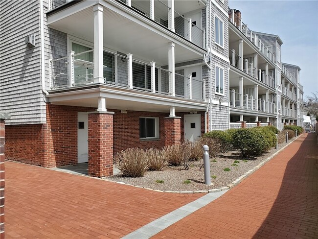 Building Photo - 31 Coddington St