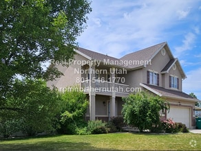 Building Photo - Stunning 4 Bedroom House in Layton Coming ...