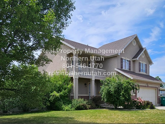 Primary Photo - Stunning 4 Bedroom House in Layton Coming ...