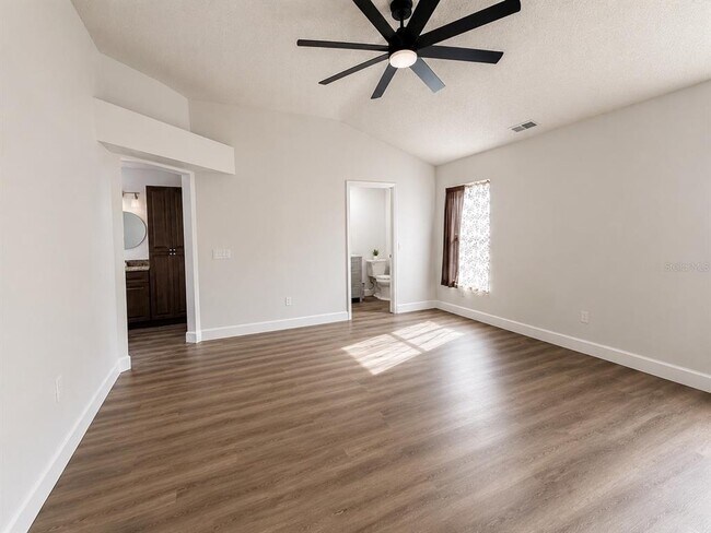 Building Photo - 1211 Cabella Cir