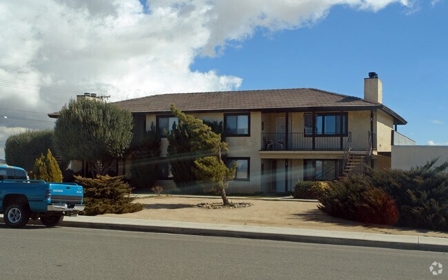 Primary Photo - 16585 Green Tree Blvd