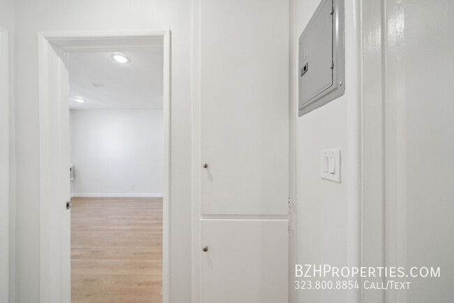 Building Photo - Brand New Renovated 1Bedroom 1Bathroom In ...