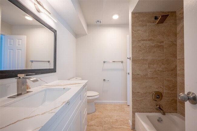 Building Photo - 1923 Big Horn Dr