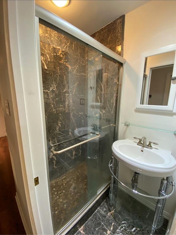 Building Photo - 2906 West Ave