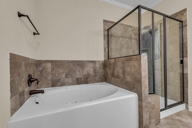 Building Photo - 9023 S Comanche Cir