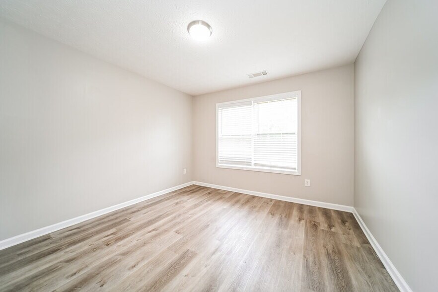 Building Photo - 129 Makenna Dr