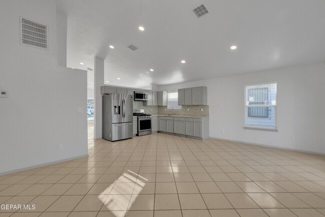 Building Photo - 12077 Castle Keep Cir