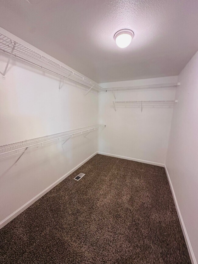 Building Photo - 1545 Wrangler Ln