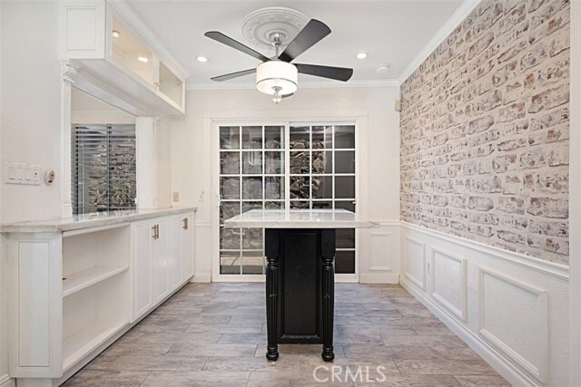 Building Photo - 41495 Avenida De La Reina
