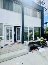 Building Photo - 1224 E La Palma Dr