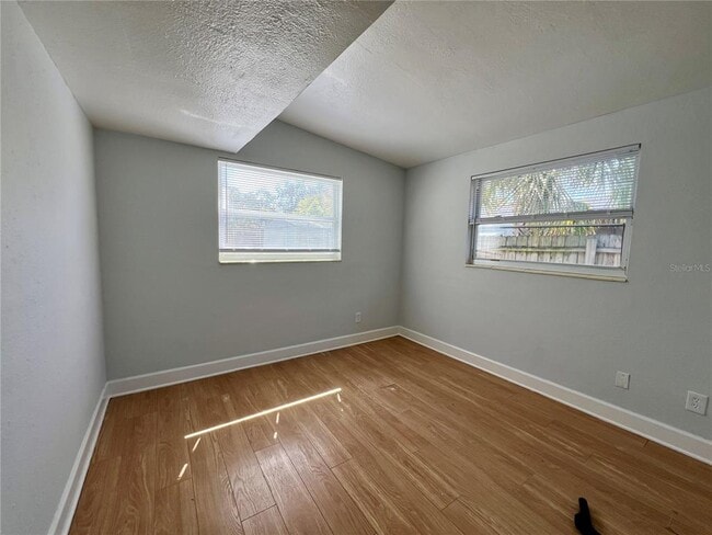 Building Photo - 860 49th Ave N