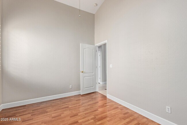 Building Photo - 9366 E Celtic Dr
