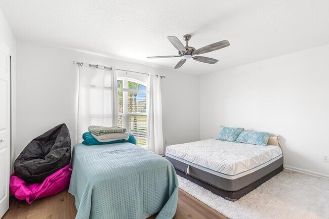 Building Photo - 200 Islamarada Ct