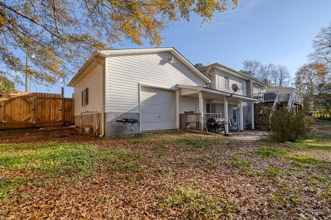 Building Photo - 123 McCollum St