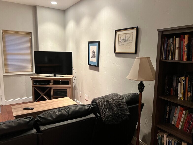 Building Photo - 1810 Ouray Rd