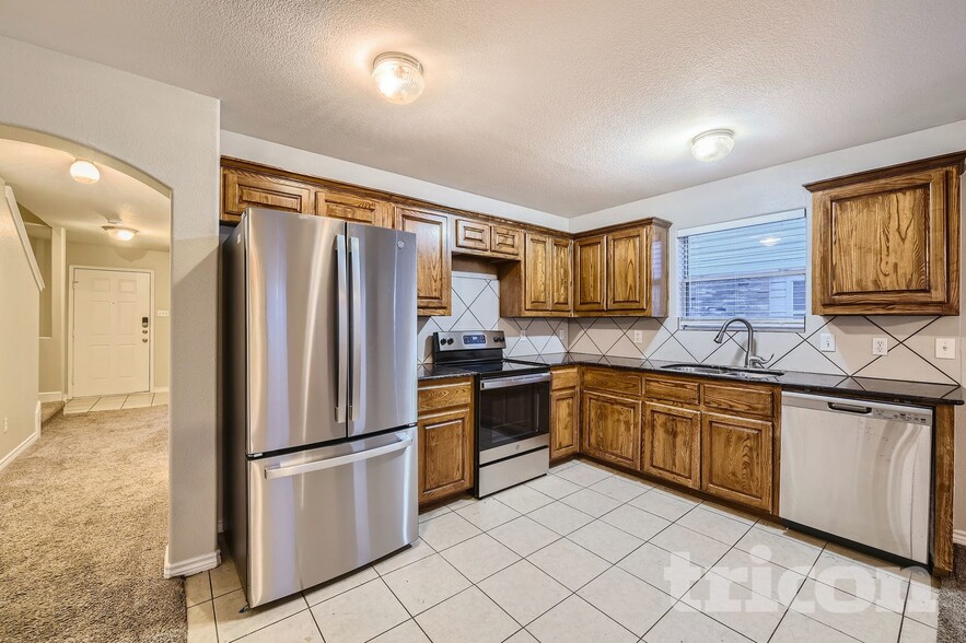 Building Photo - 12713 Carpenter Ln