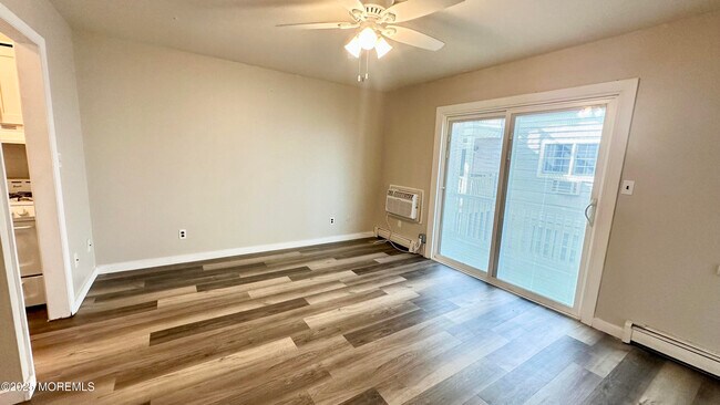 Building Photo - 709 Ocean Ave