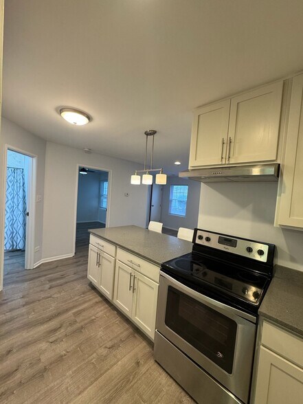 Building Photo - 1303 Wyndham Dr