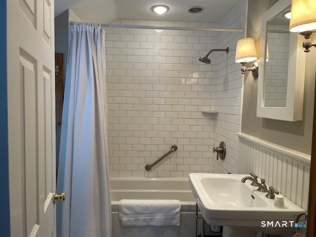 Building Photo - 75 Lake Lillinonah Rd N