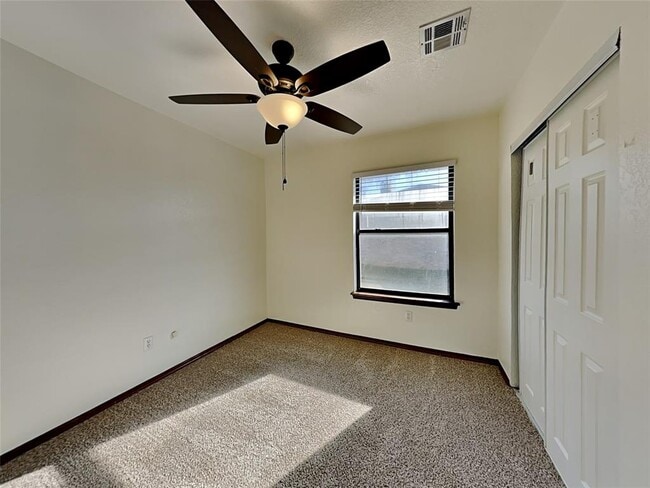 Building Photo - 3608 Teresa Dr