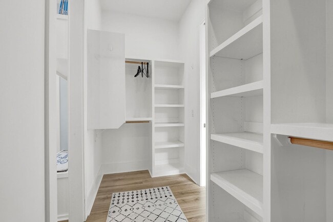 Building Photo - 1059 Meridian Dr