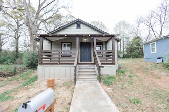 Building Photo - 814 Williams - 2BR & 1 BATH