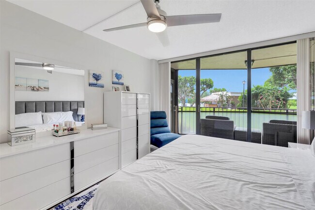 Building Photo - 899 Jeffery St