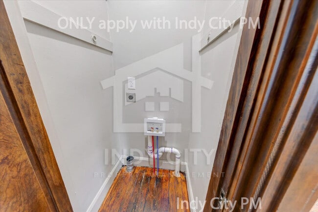 Building Photo - 953 N Linwood Ave