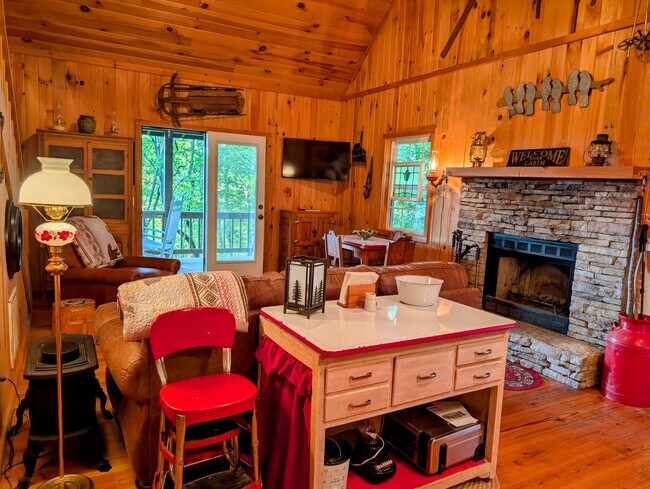 Building Photo - 54 Teaberry Ln