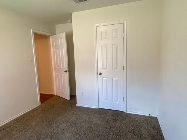 Building Photo - 3 BEDROOM, PLUS STUDY,  BELTON ISD