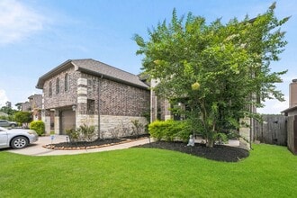 Building Photo - 10311 Silver Shield Way
