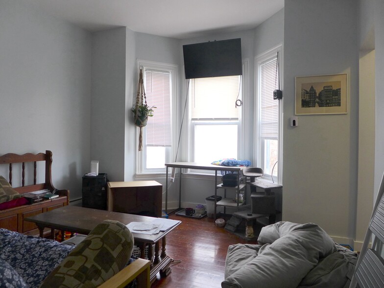 Primary Photo - 46 Woodward Ave
