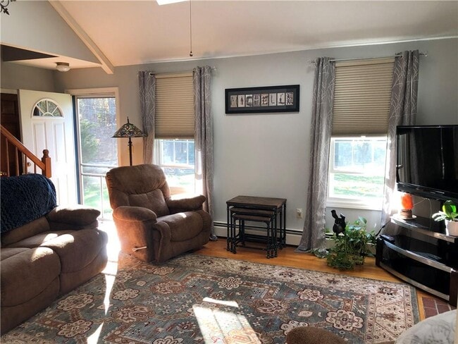 Building Photo - 161 Hines Rd