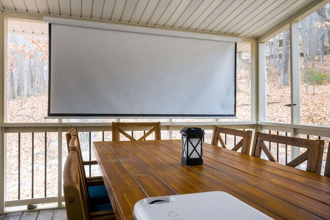 Building Photo - 2964 Hopkins Dr